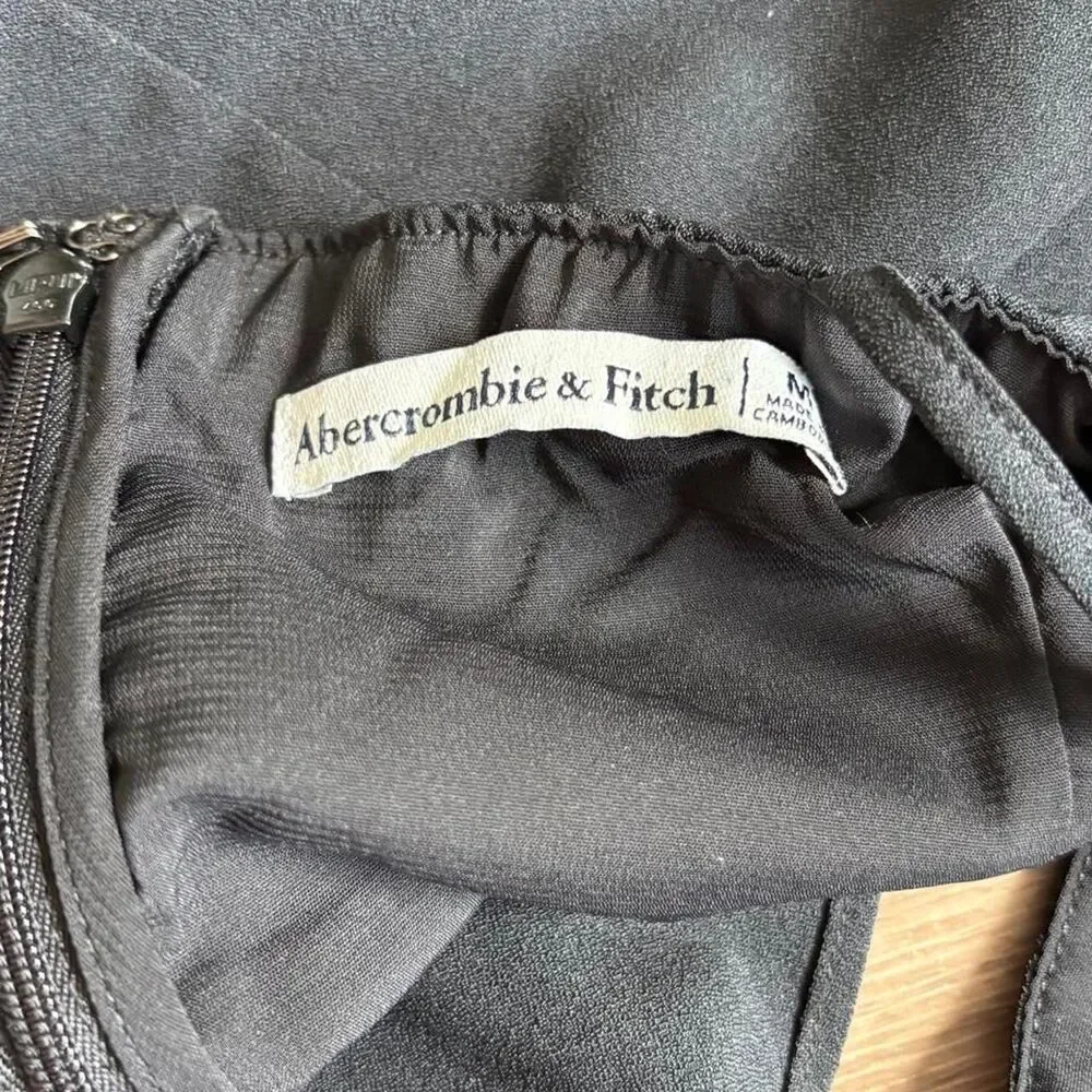 Abercrombie & Fitch excellent no